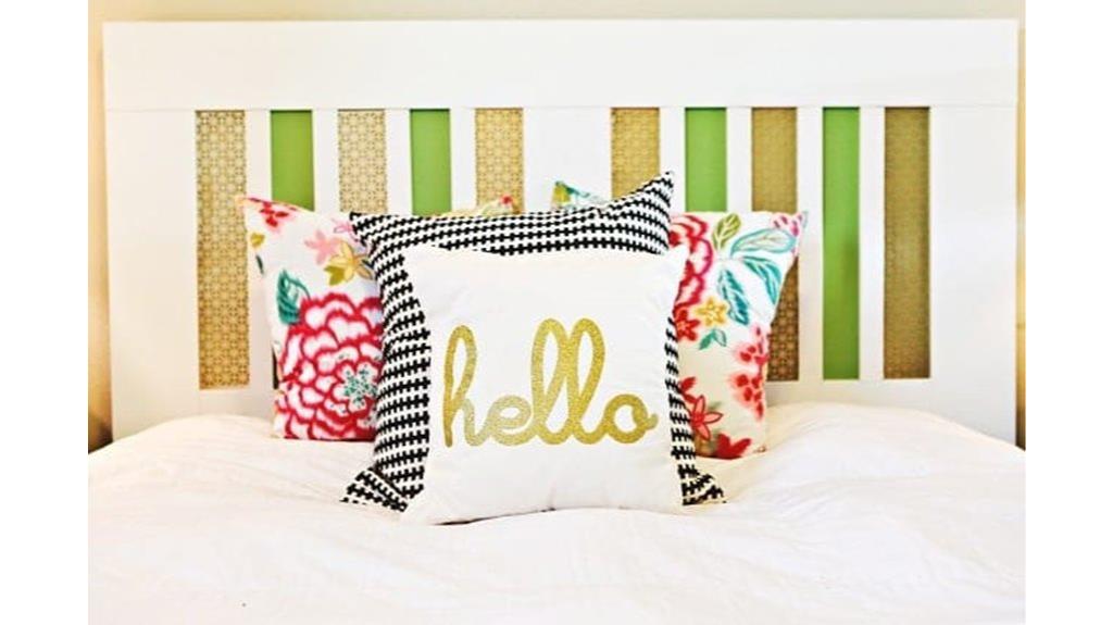 conception de tête de lit à rayures audacieuses