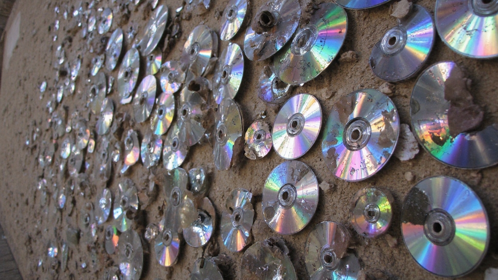 transformer les CD rayés en art