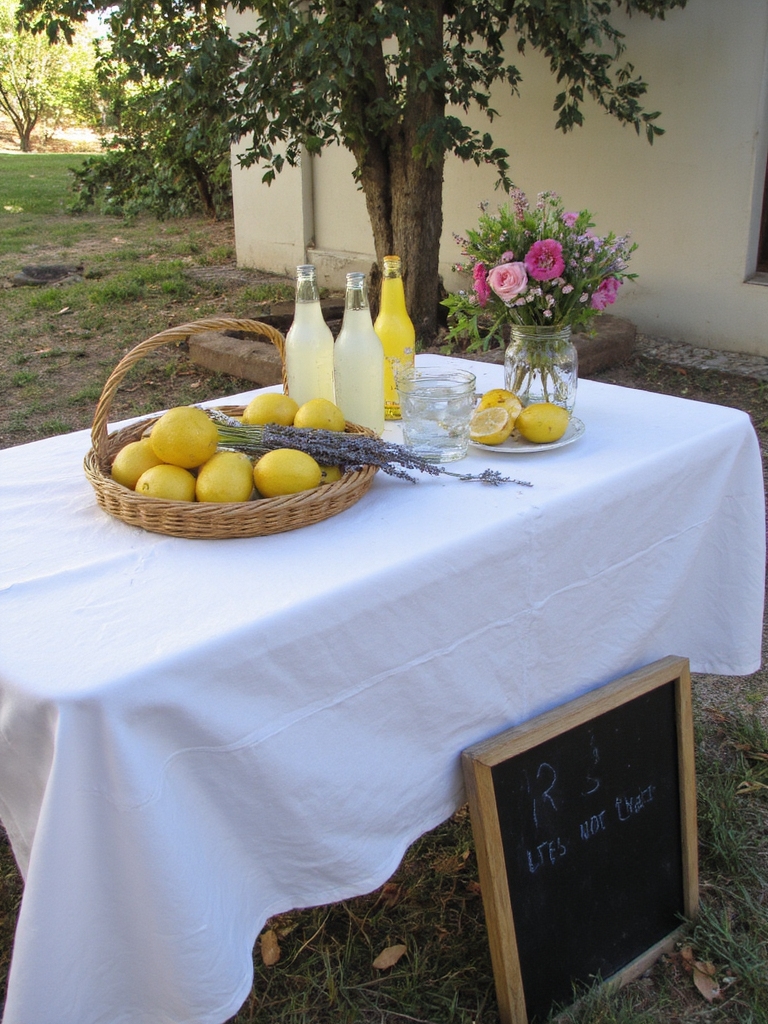 installation de station de boissons charmante