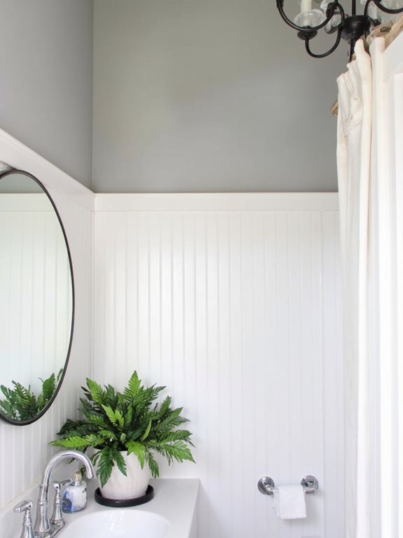 panneaux de salle de bain et lattes