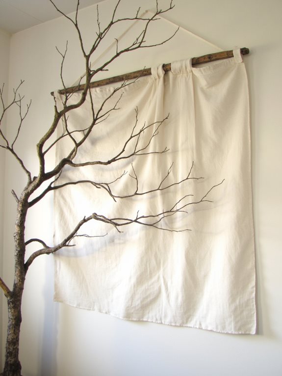 décor mural créatif en forme de branche