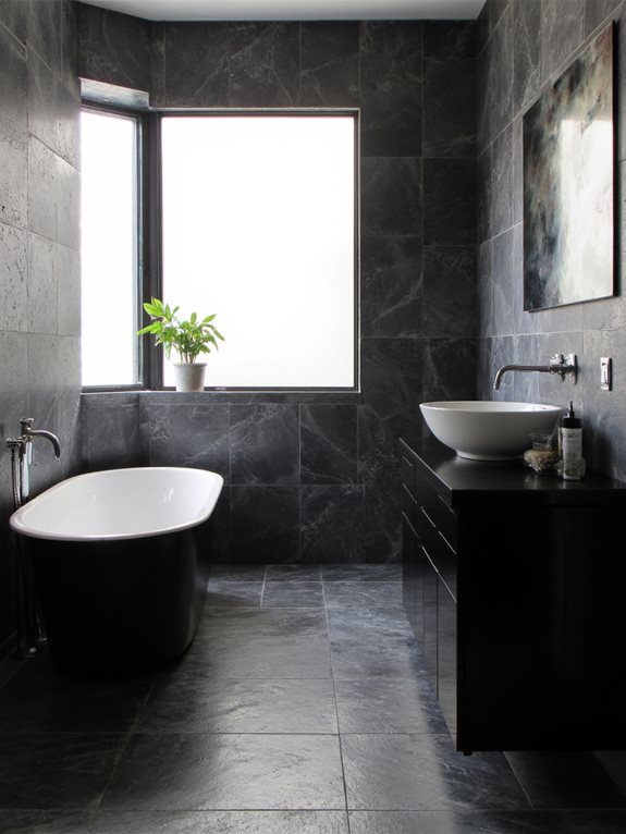 conception de salle de bain monochrome élégante