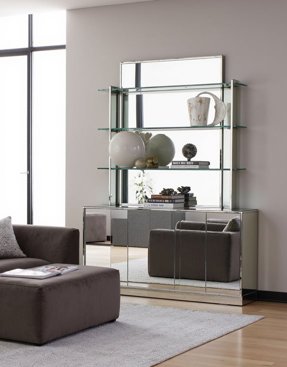 Les étagères réfléchissantes améliorent le style