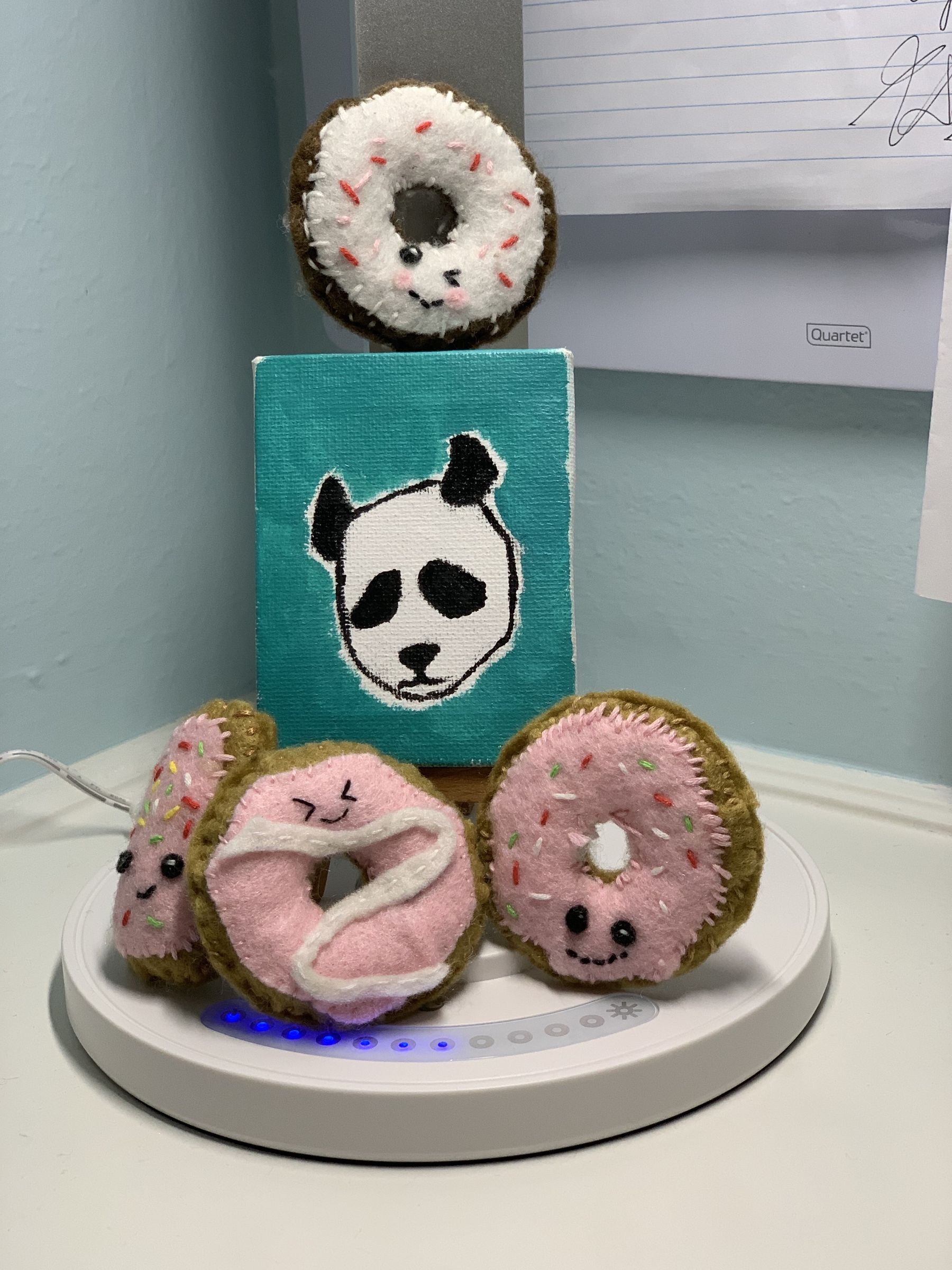 Mini beignet kawaii en feutrine DIY